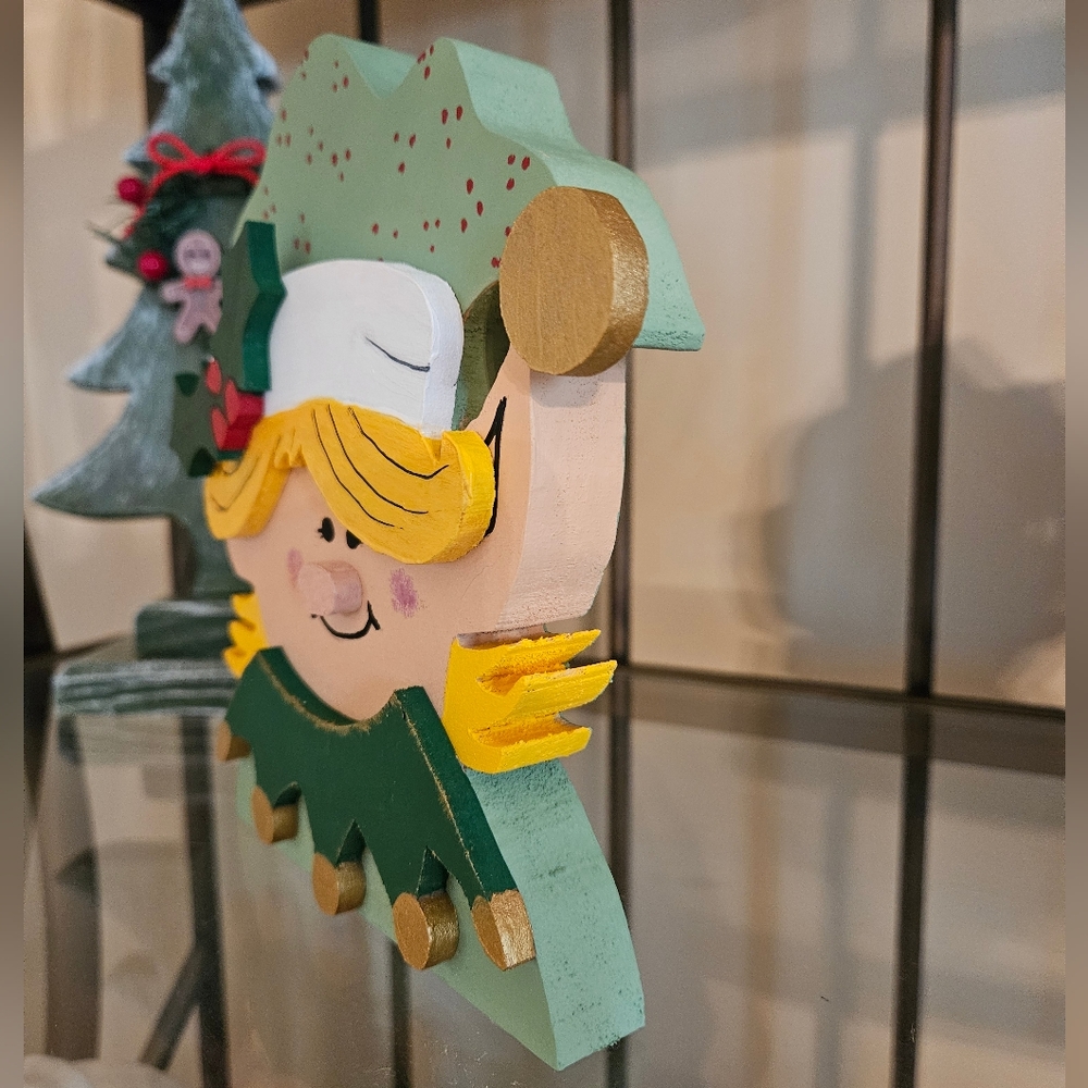 Elf Girl, Wooden Christmas/Holiday Elf Handmade 3D - Picture 6 of 9
